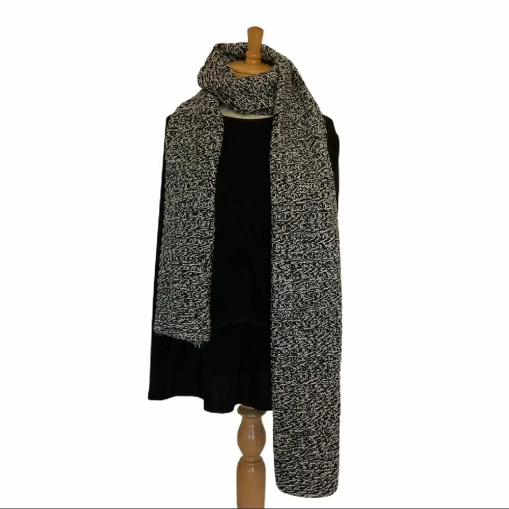 FRAAS Crocheted Scarf Black and White Marled